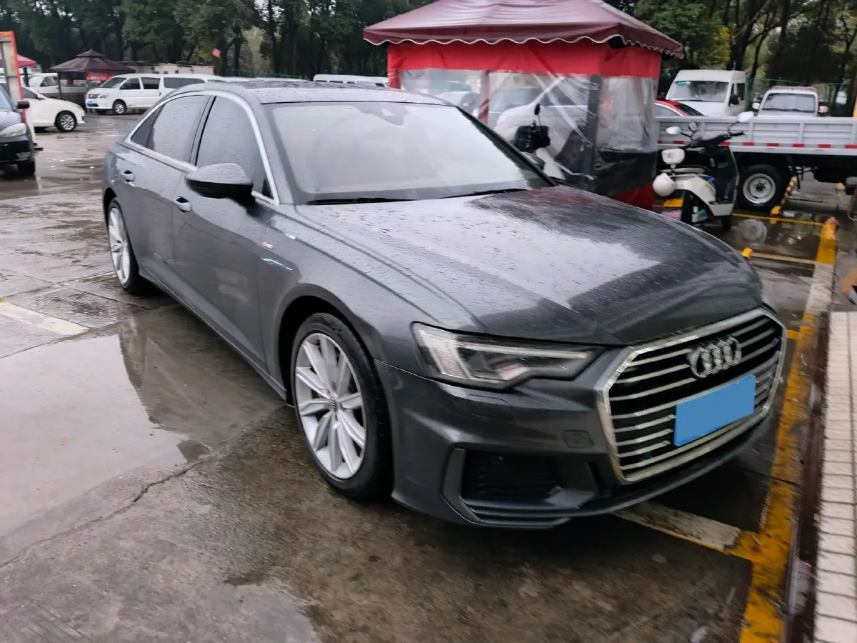 2020 Audi A6L 2.0T 224HP L4 7DCT,autocango,china used car exporter,china ev exporter,chinese used car exporter,chinese used ev exporter