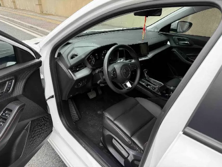 2023 MG 5 1.5L 129HP L4 5MT,autocango,china used car exporter,china ev exporter,chinese used car exporter,chinese used ev exporter