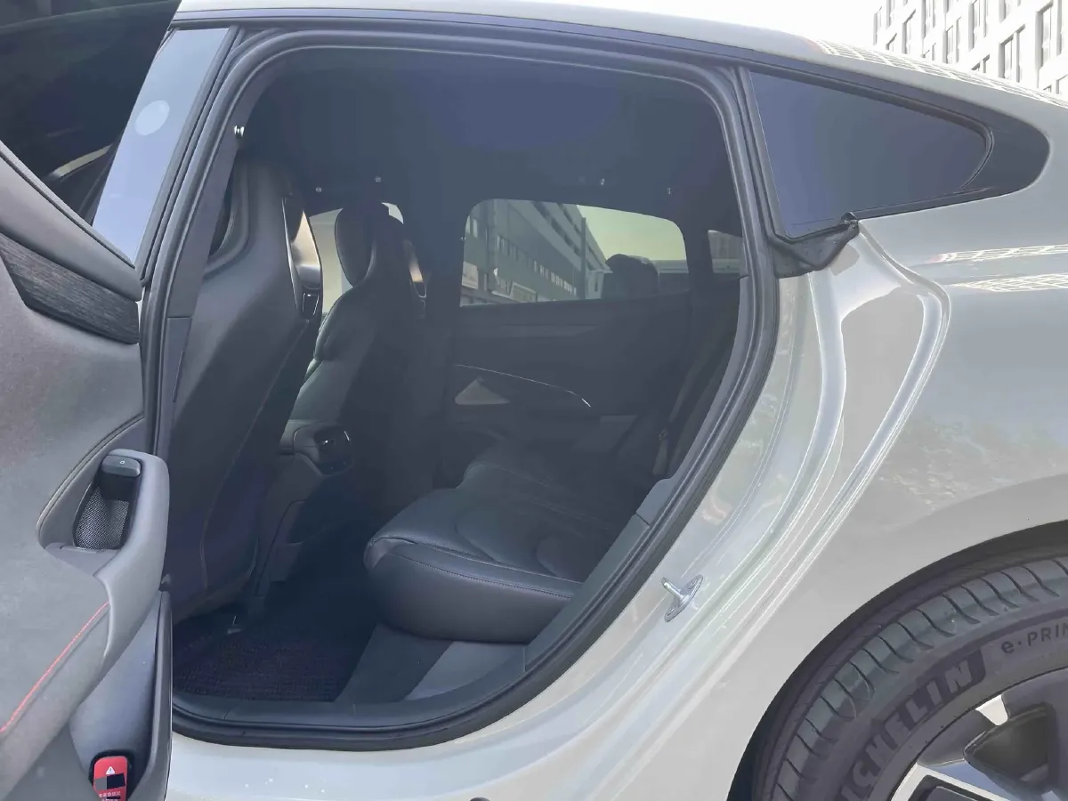 2024 MI SU7 BEV 101KWH,autocango,china used car exporter,china ev exporter,chinese used car exporter,chinese used ev exporter