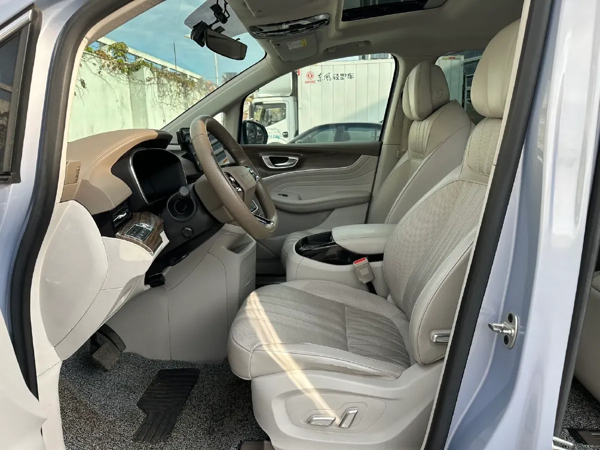 2022 Roewe iMAX8 BEV 90KWH,autocango,china used car exporter,china ev exporter,chinese used car exporter,chinese used ev exporter