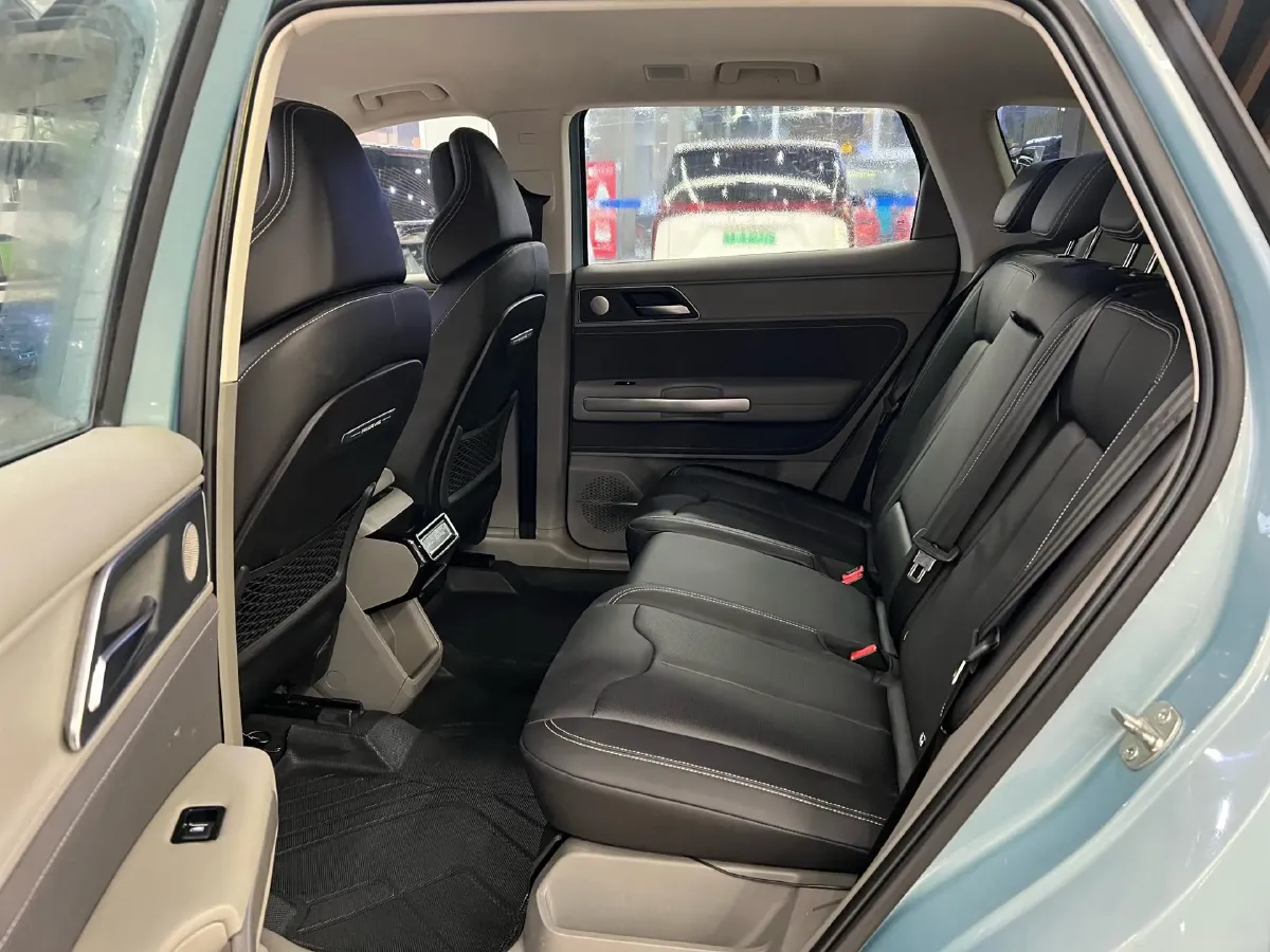 2020 Iveco OuSheng 3.0T 146HP L4 8AT,autocango,china used car exporter,china ev exporter,chinese used car exporter,chinese used ev exporter