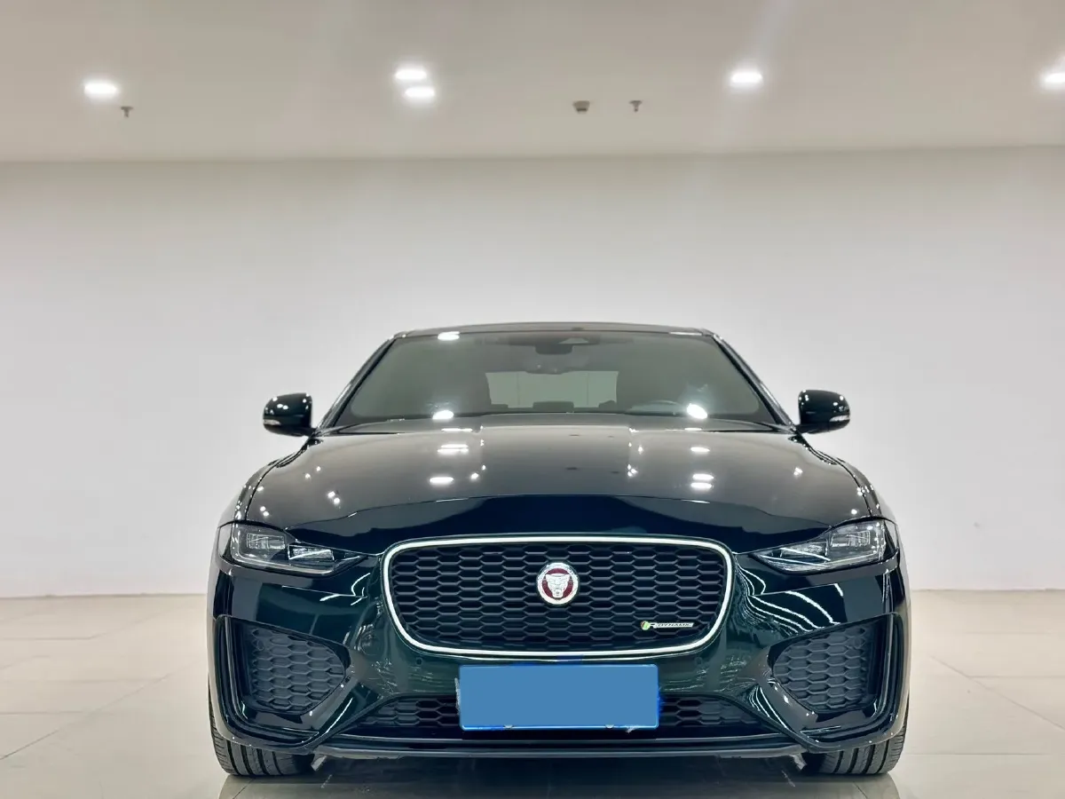 2021 Jaguar XEL 2.0T 250HP L4 8AT,autocango,china used car exporter,china ev exporter,chinese used car exporter,chinese used ev exporter