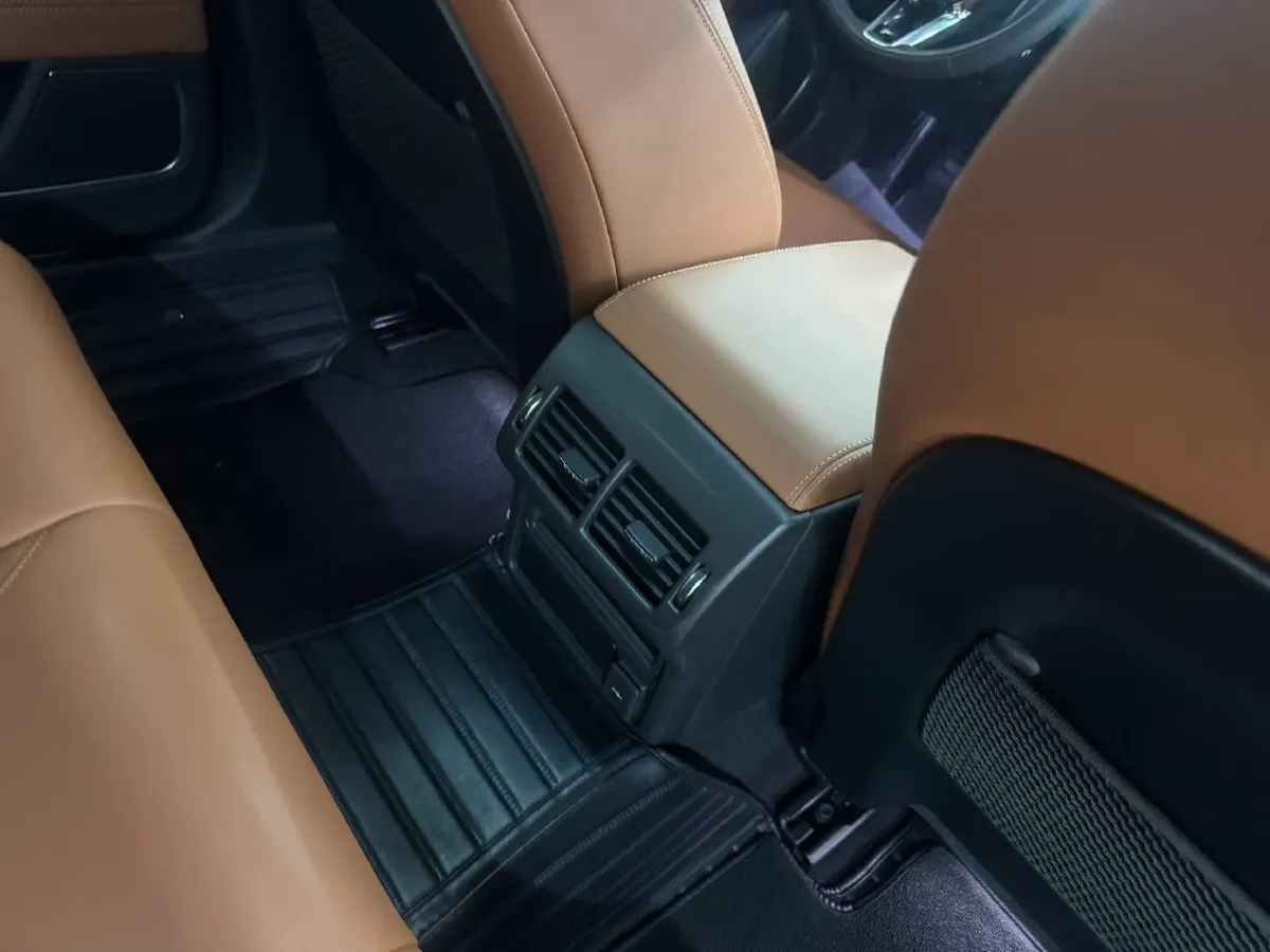 2021 Jaguar XEL 2.0T 250HP L4 8AT,autocango,china used car exporter,china ev exporter,chinese used car exporter,chinese used ev exporter