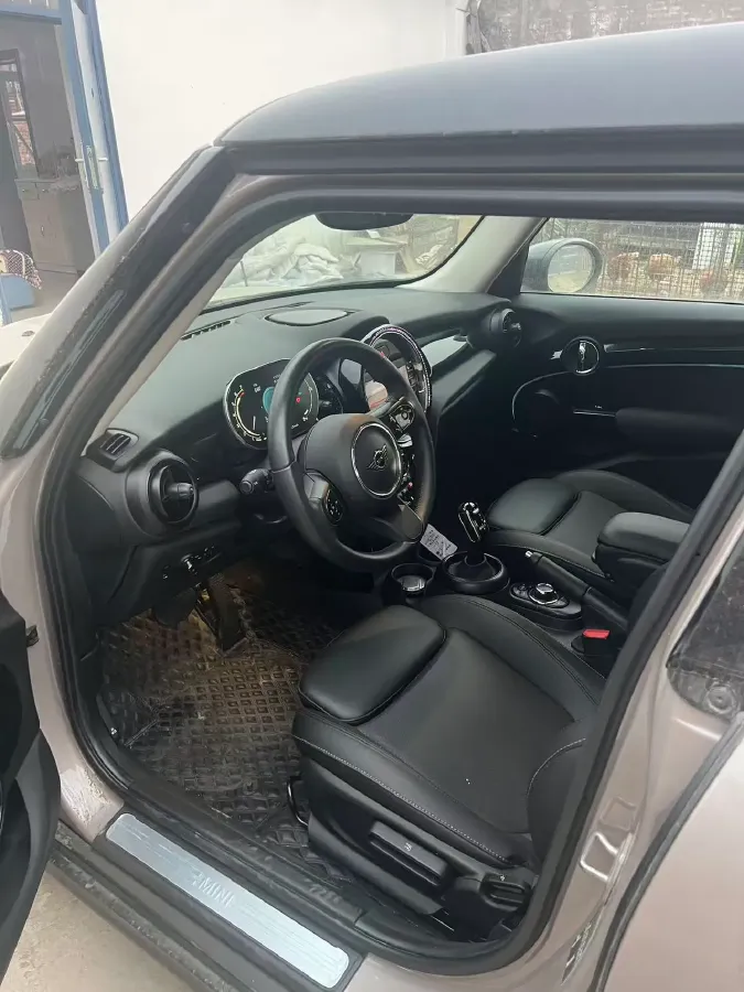 2023 MINI MINI 1.5T 136HP L3 7DCT,autocango,china used car exporter,china ev exporter,chinese used car exporter,chinese used ev exporter