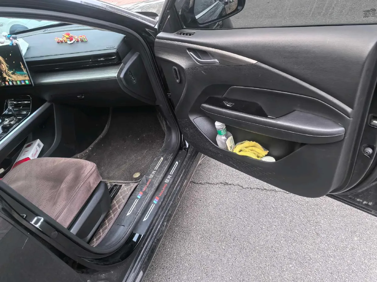 2024 WuLing XingGuang 1.5L 106HP L4 E-CVT PHEV 20.5KWH,autocango,china used car exporter,china ev exporter,chinese used car exporter,chinese used ev exporter