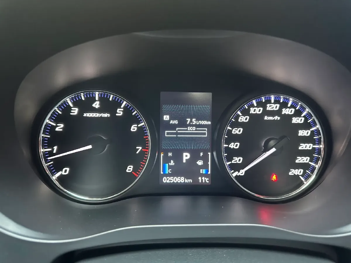 2021 Mitsubishi Outlander 2.0L 166HP L4 CVT,autocango,china used car exporter,china ev exporter,chinese used car exporter,chinese used ev exporter