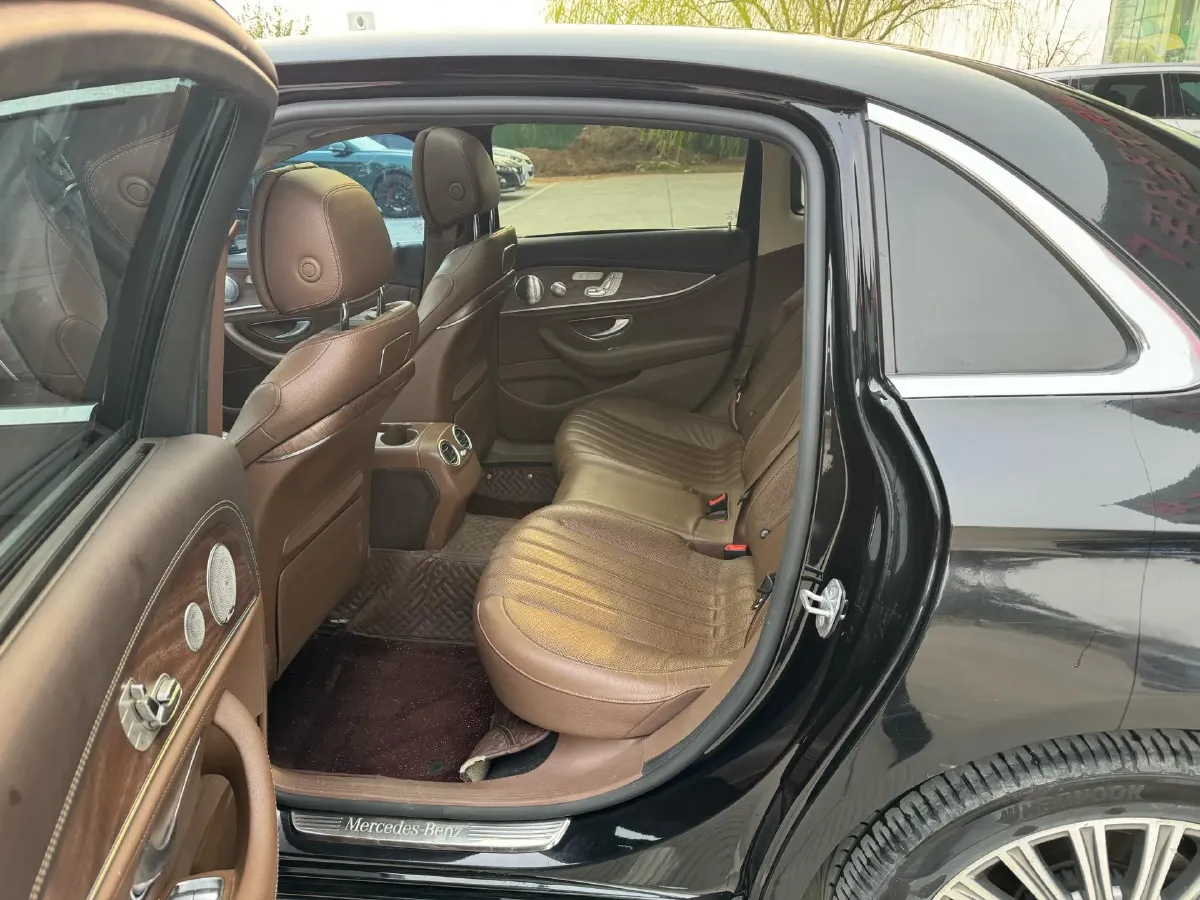 2020 Mercedes-Benz E Class 2.0T 258HP L4 9AT,autocango,china used car exporter,china ev exporter,chinese used car exporter,chinese used ev exporter