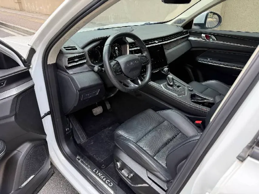 2021 LYNK&CO 01 2.0T 218HP L4 8AT,autocango,china used car exporter,china ev exporter,chinese used car exporter,chinese used ev exporter