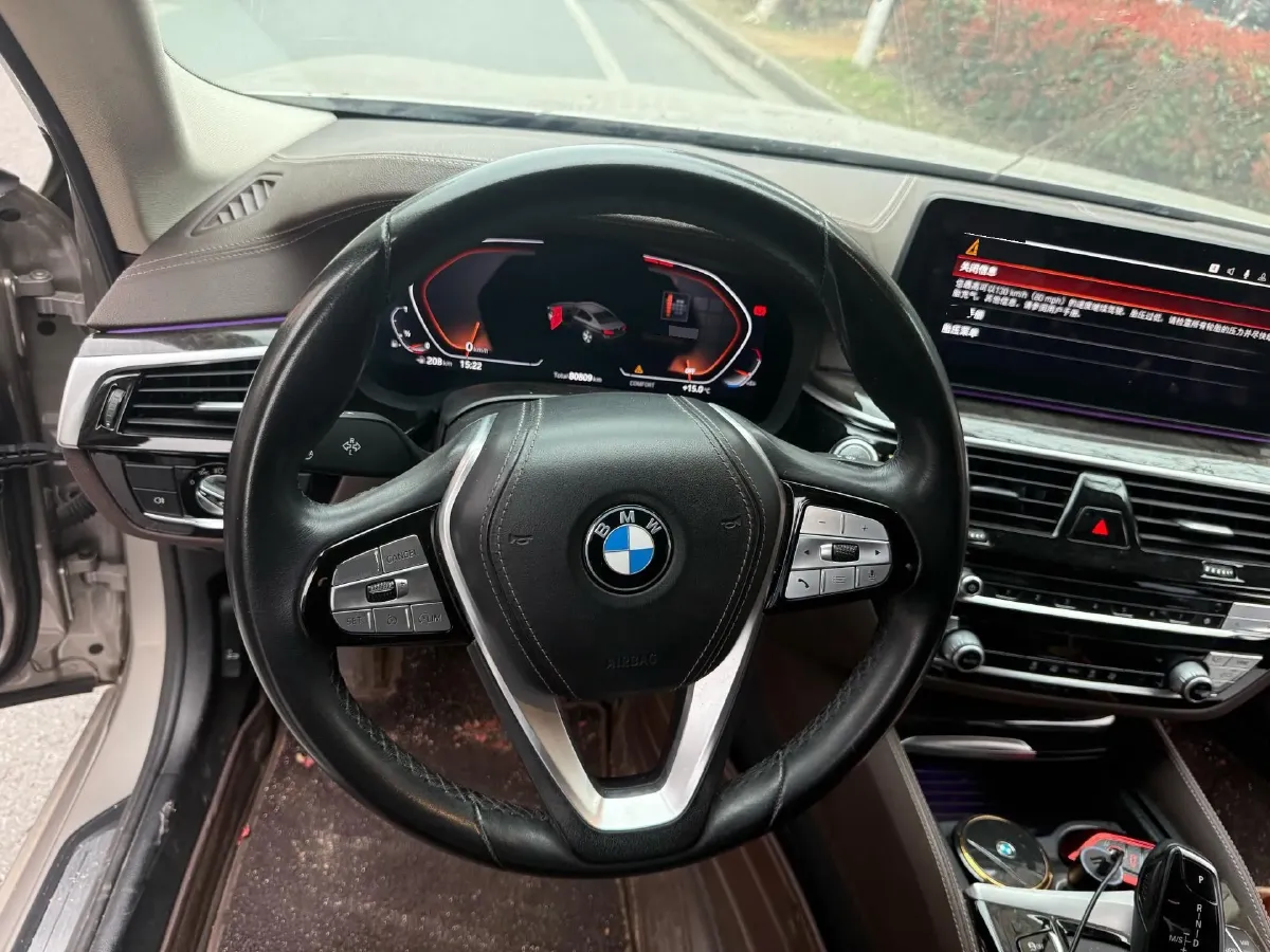 2021 BMW 5 Series 2.0T 184HP L4 8AT,autocango,china used car exporter,china ev exporter,chinese used car exporter,chinese used ev exporter