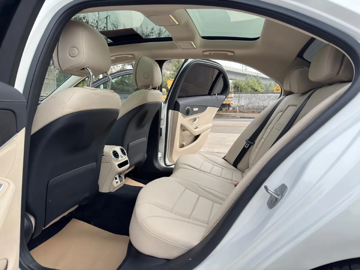 2020 Mercedes-Benz C Class 1.5T 184HP L4 9AT,autocango,china used car exporter,china ev exporter,chinese used car exporter,chinese used ev exporter