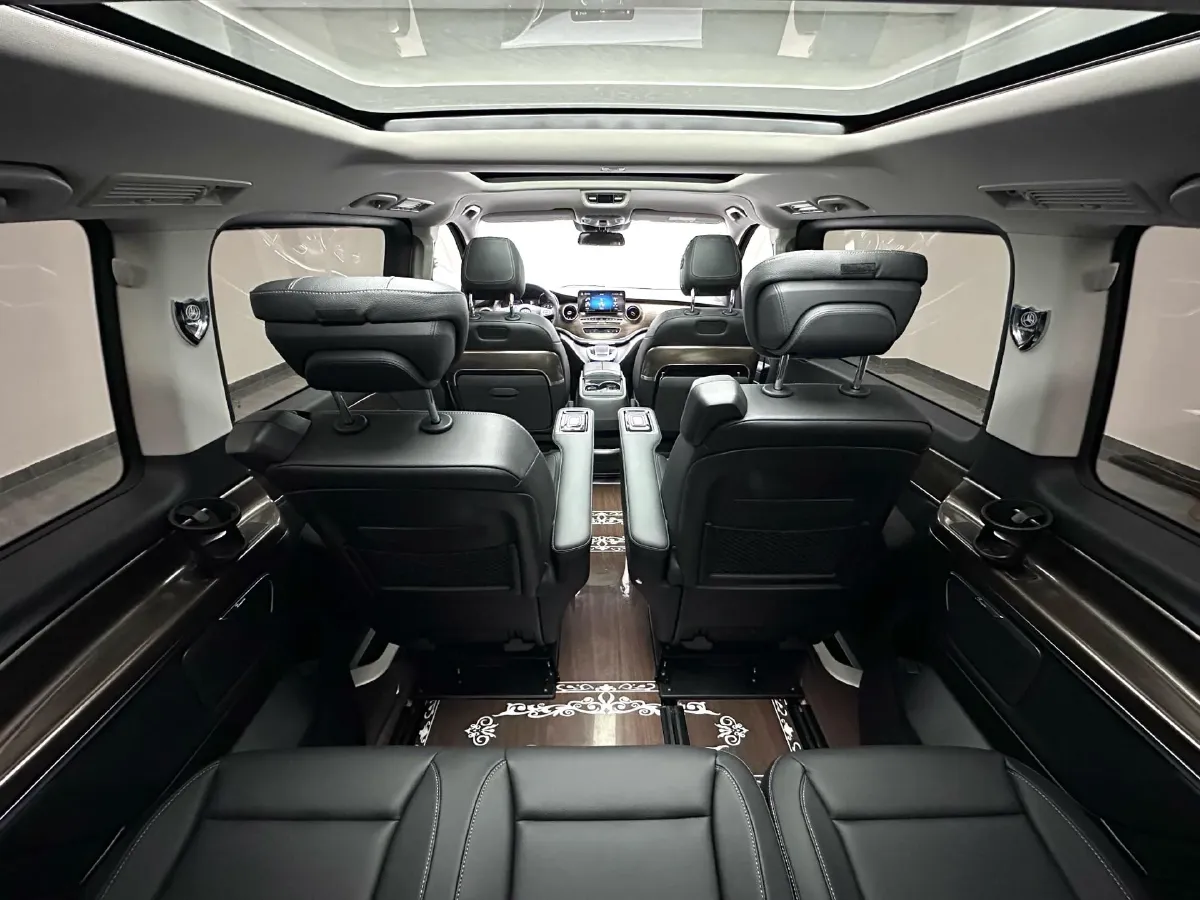 2022 Mercedes-Benz V Class 2.0T 211HP L4 9AT,autocango,china used car exporter,china ev exporter,chinese used car exporter,chinese used ev exporter