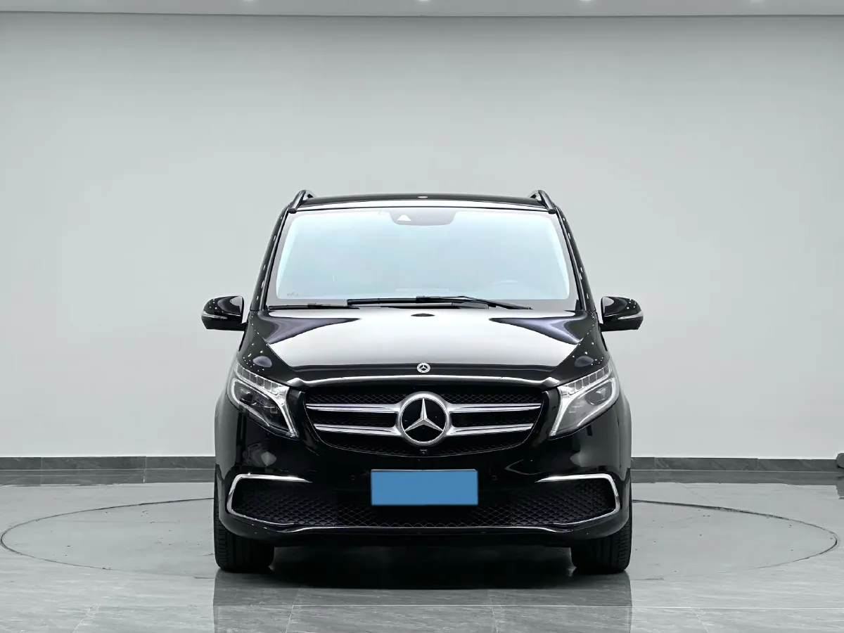 2022 Mercedes-Benz V Class 2.0T 211HP L4 9AT,autocango,china used car exporter,china ev exporter,chinese used car exporter,chinese used ev exporter