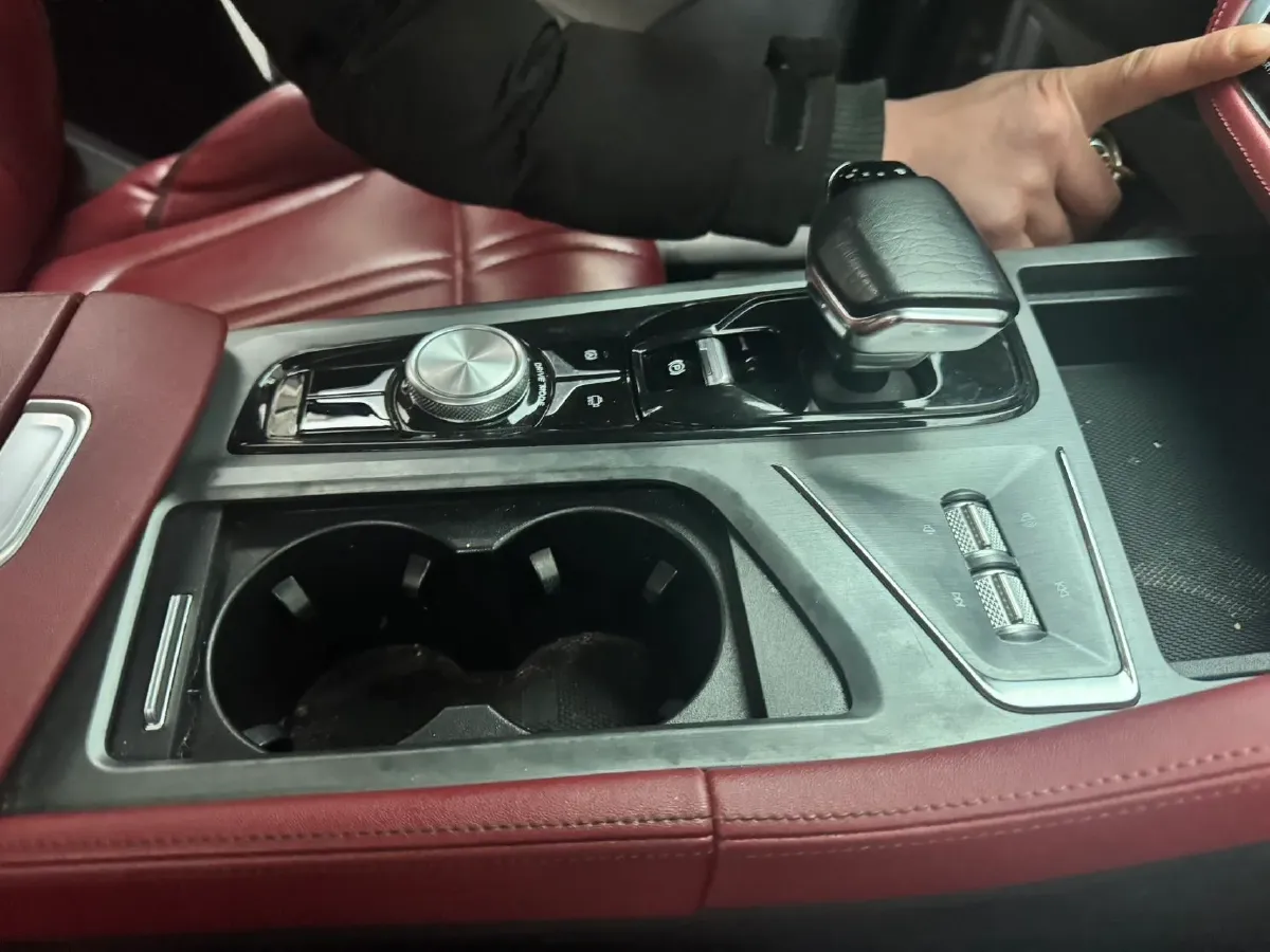 2022 ChangAn CS75 Plus 1.5T 178HP L4 6AT,autocango,china used car exporter,china ev exporter,chinese used car exporter,chinese used ev exporter