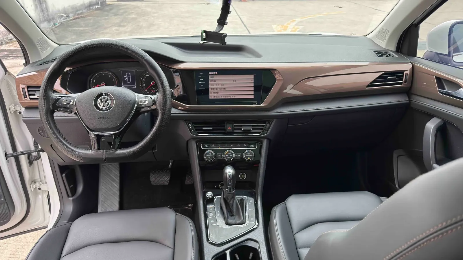 2020 Volkswagen Tharu 1.4T 150HP L4 7DCT,autocango,china used car exporter,china ev exporter,chinese used car exporter,chinese used ev exporter