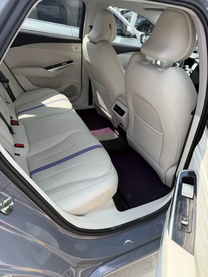 2024 Geely Preface 1.5T 163HP L4 3DHT Hybrid,autocango,china used car exporter,china ev exporter,chinese used car exporter,chinese used ev exporter