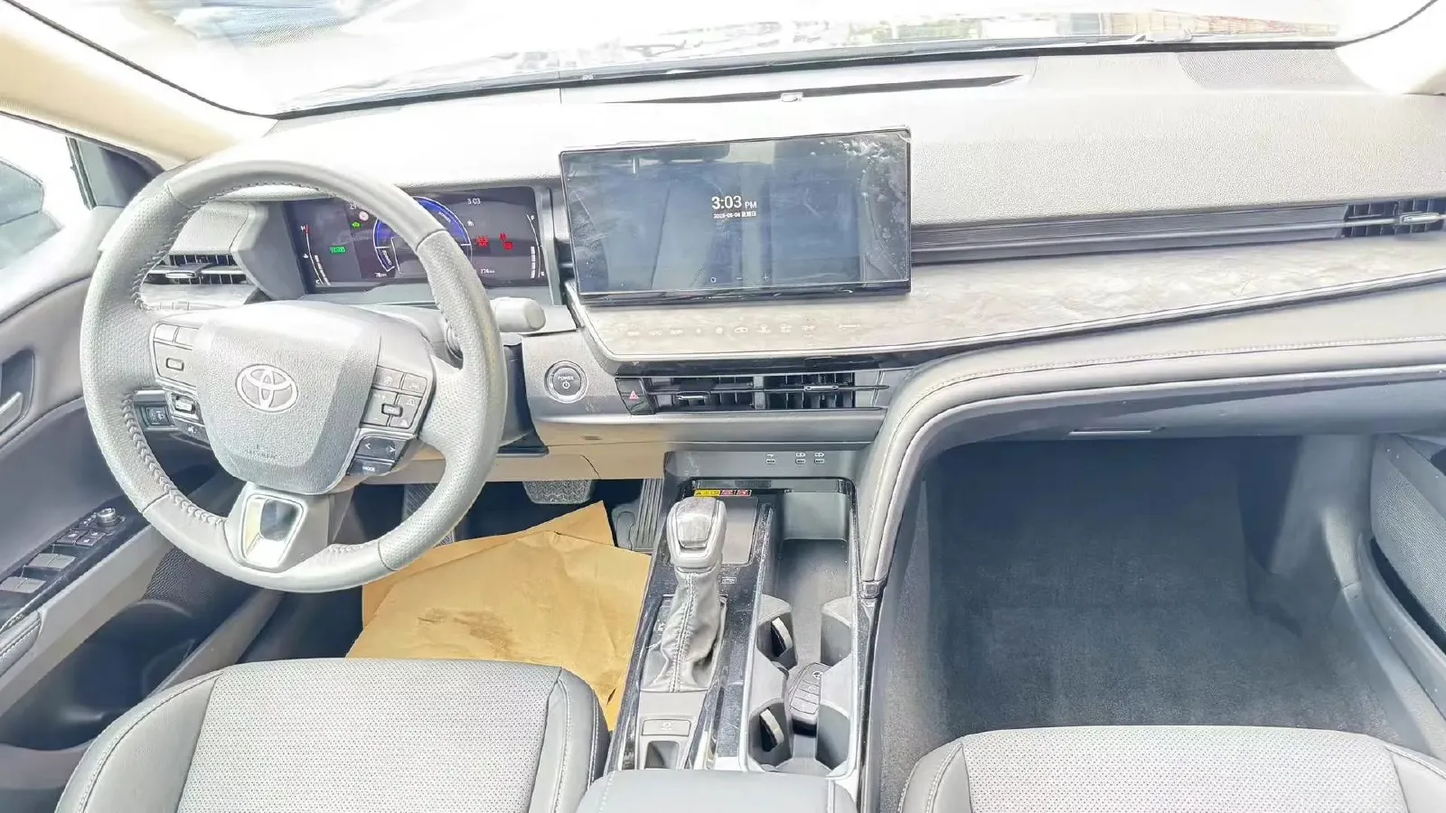 2024 Toyota Camry 2.0L 152HP L4 E-CVT Hybrid,autocango,china used car exporter,china ev exporter,chinese used car exporter,chinese used ev exporter