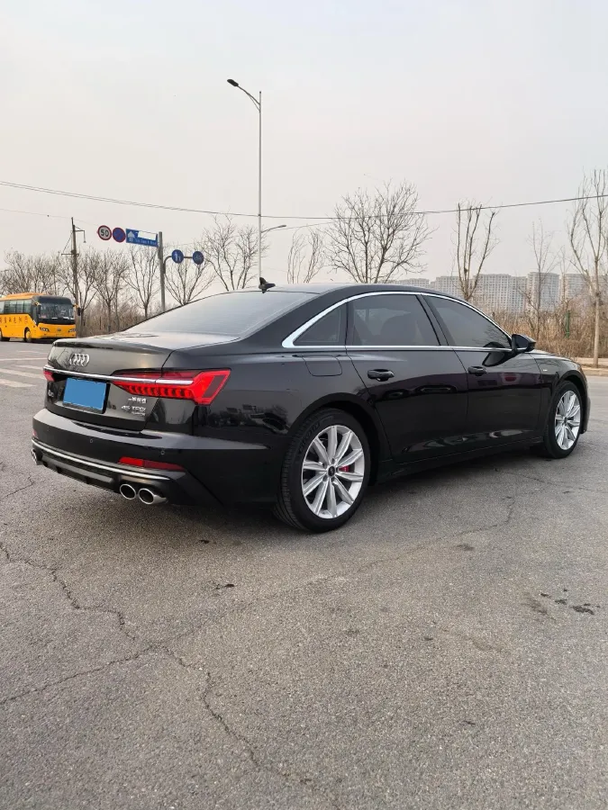 2023 Audi A6L 2.0T 245HP L4 7DCT,autocango,china used car exporter,china ev exporter,chinese used car exporter,chinese used ev exporter