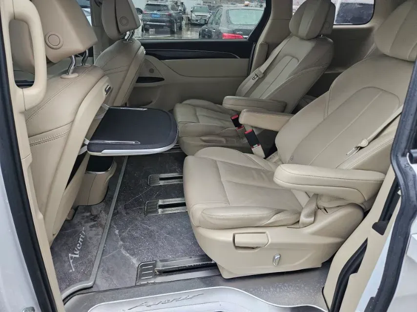 2023 Buick GL8 2.0T 237HP L4 9AT,autocango,china used car exporter,china ev exporter,chinese used car exporter,chinese used ev exporter