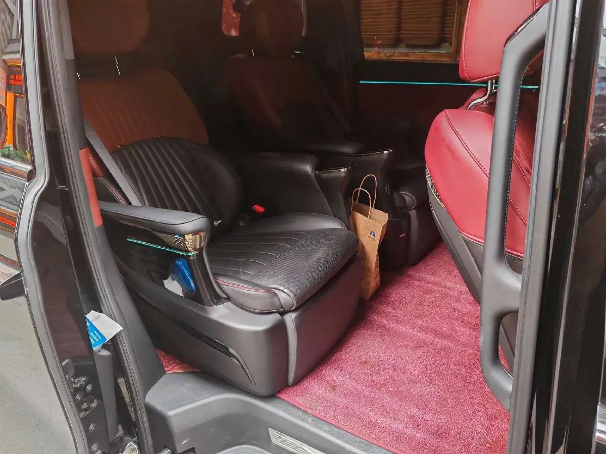 2023 GAC Trumpchi M8 2.0T 252HP L4 8AT,autocango,china used car exporter,china ev exporter,chinese used car exporter,chinese used ev exporter