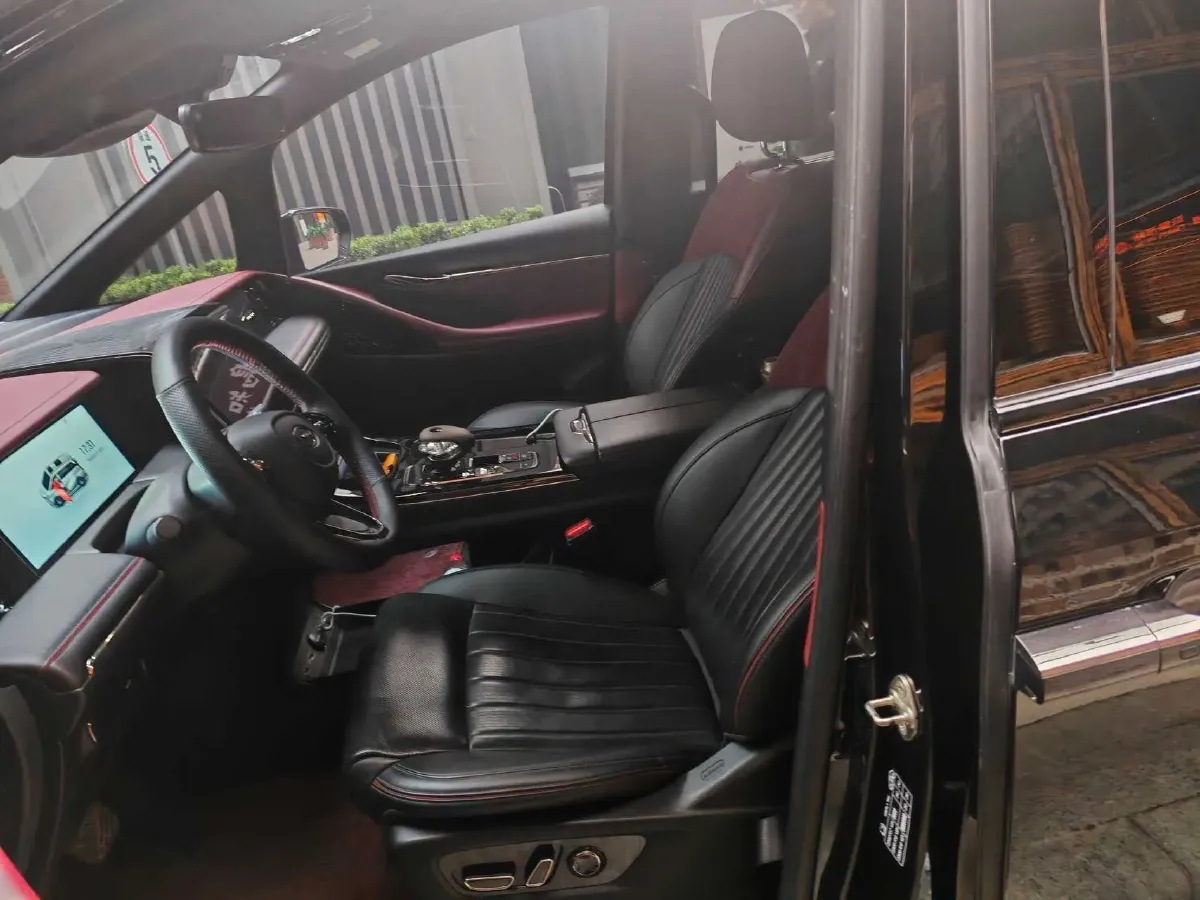 2023 GAC Trumpchi M8 2.0T 252HP L4 8AT,autocango,china used car exporter,china ev exporter,chinese used car exporter,chinese used ev exporter