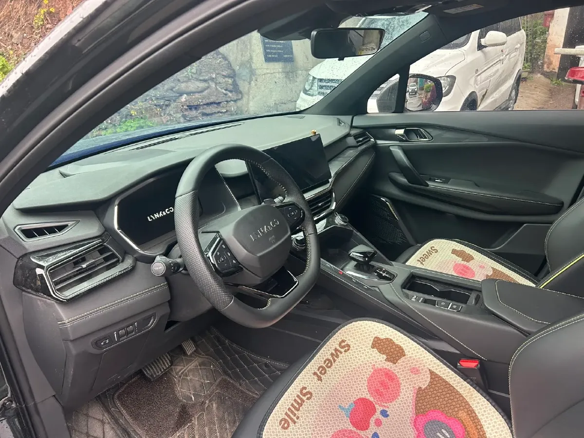 2023 LYNK&CO 06 1.5T 181HP L4 7DCT,autocango,china used car exporter,china ev exporter,chinese used car exporter,chinese used ev exporter