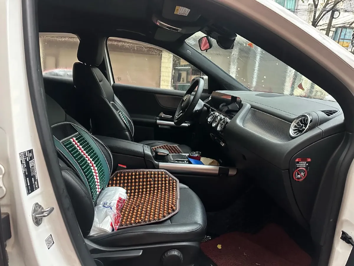 2022 Mercedes-Benz GLA Class 2.0T 190HP L4 8DCT,autocango,china used car exporter,china ev exporter,chinese used car exporter,chinese used ev exporter