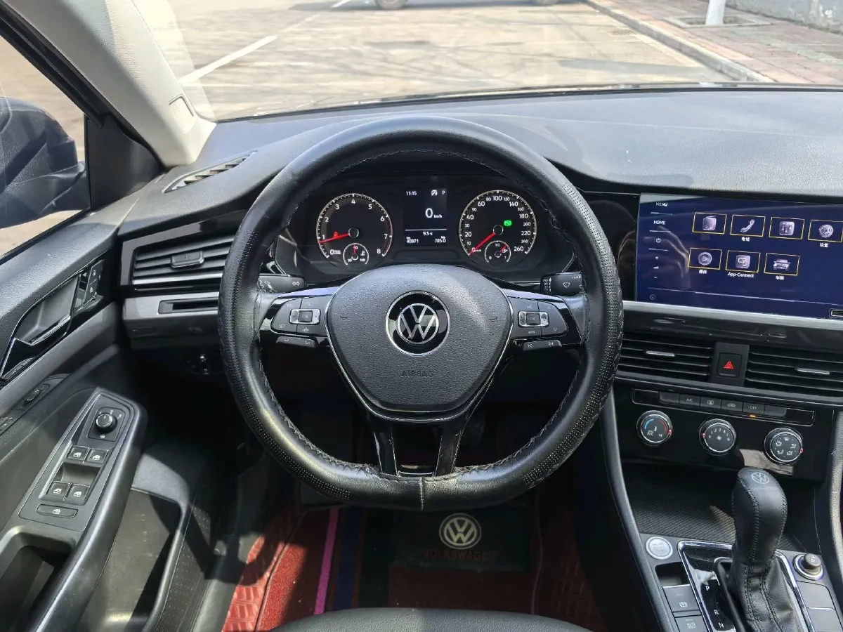 2021 Volkswagen Bora 1.5L 113HP L4 6AT,autocango,china used car exporter,china ev exporter,chinese used car exporter,chinese used ev exporter