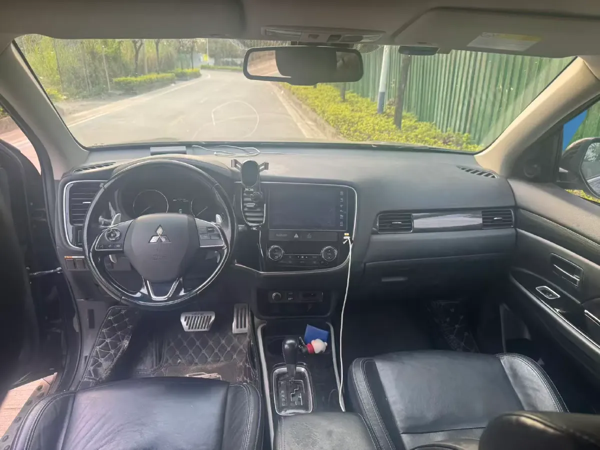 2019 Mitsubishi Outlander 2.4L 192HP L4 CVT,autocango,china used car exporter,china ev exporter,chinese used car exporter,chinese used ev exporter