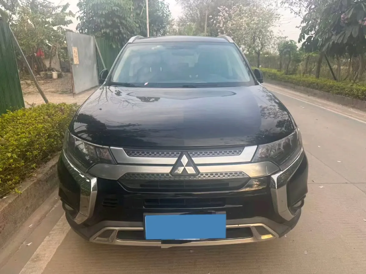 2019 Mitsubishi Outlander 2.4L 192HP L4 CVT,autocango,china used car exporter,china ev exporter,chinese used car exporter,chinese used ev exporter