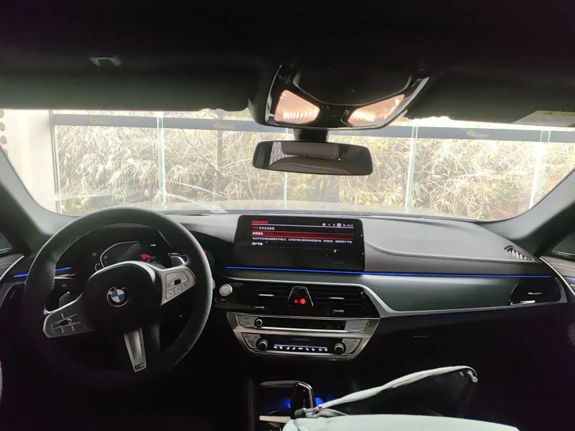 2023 BMW 5 Series 2.0T 245HP L4 8AT,autocango,china used car exporter,china ev exporter,chinese used car exporter,chinese used ev exporter