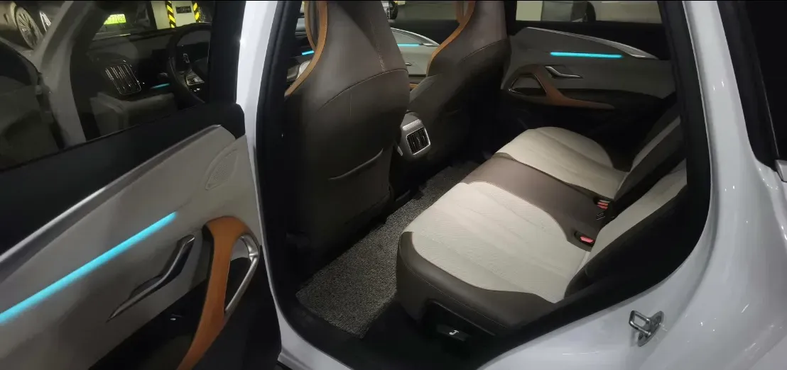 2022 Geely JiaJi 1.5T 177HP L3 7DCT PHEV 15.5KWH,autocango,china used car exporter,china ev exporter,chinese used car exporter,chinese used ev exporter