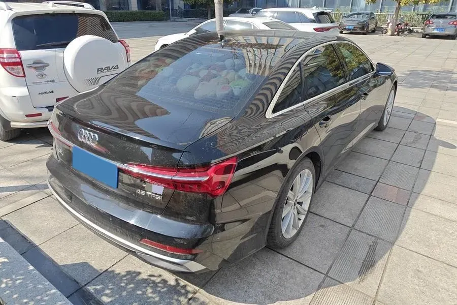 2024 Audi A6L 2.0T 245HP L4 7DCT,autocango,china used car exporter,china ev exporter,chinese used car exporter,chinese used ev exporter