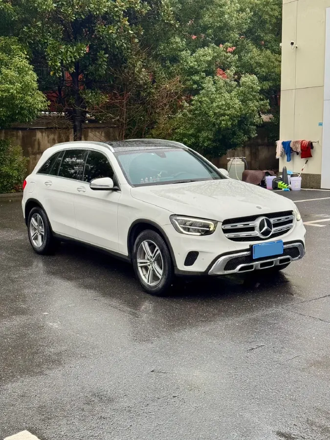 2021 Mercedes-Benz GLC Class 2.0T 197HP L4 9AT,autocango,china used car exporter,china ev exporter,chinese used car exporter,chinese used ev exporter
