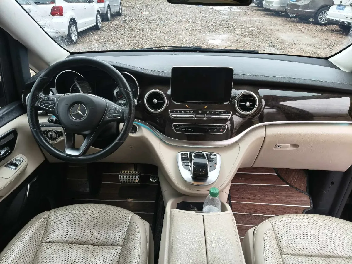 2018 Mercedes-Benz V Class 2.0T 211HP L4 7AT,autocango,china used car exporter,china ev exporter,chinese used car exporter,chinese used ev exporter