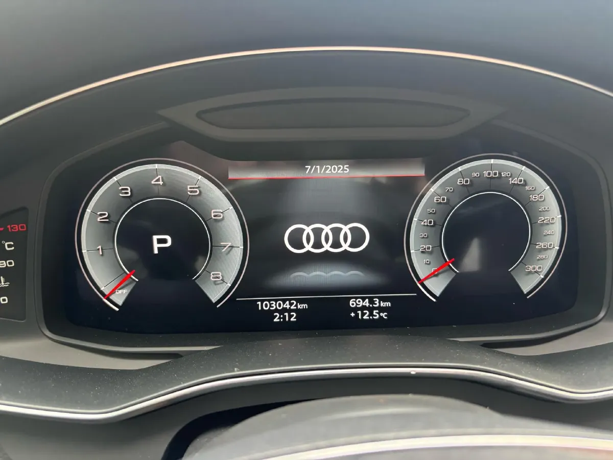 2022 Audi A6L 2.0T 190HP L4 7DCT,autocango,china used car exporter,china ev exporter,chinese used car exporter,chinese used ev exporter