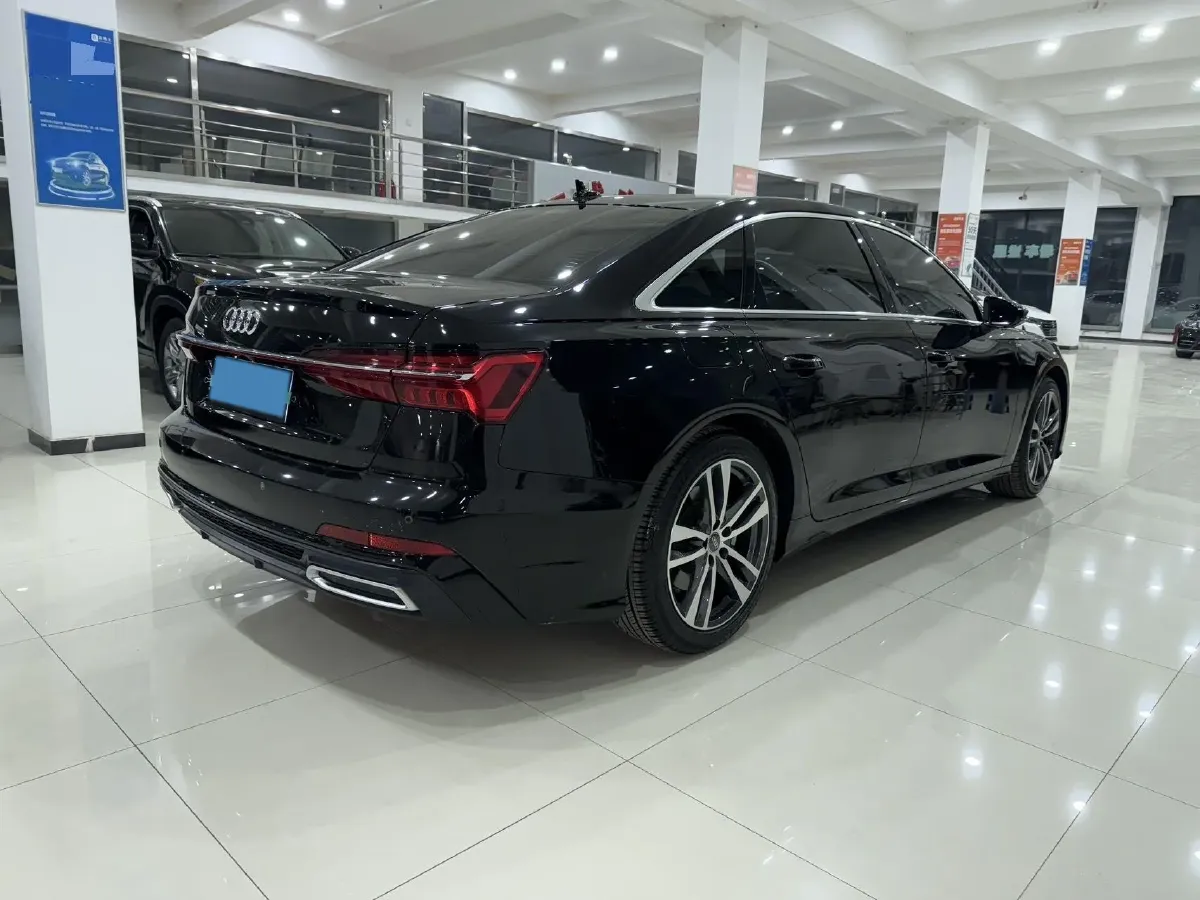 2021 Audi A6L 2.0T 190HP L4 7DCT,autocango,china used car exporter,china ev exporter,chinese used car exporter,chinese used ev exporter