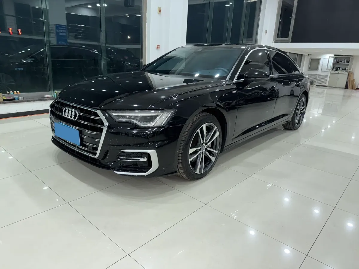 2021 Audi A6L 2.0T 190HP L4 7DCT,autocango,china used car exporter,china ev exporter,chinese used car exporter,chinese used ev exporter