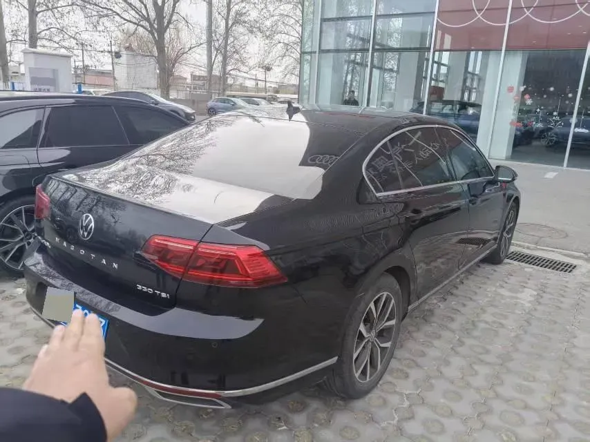 2020 Volkswagen Magotan 2.0T 186HP L4 7DCT,autocango,china used car exporter,china ev exporter,chinese used car exporter,chinese used ev exporter