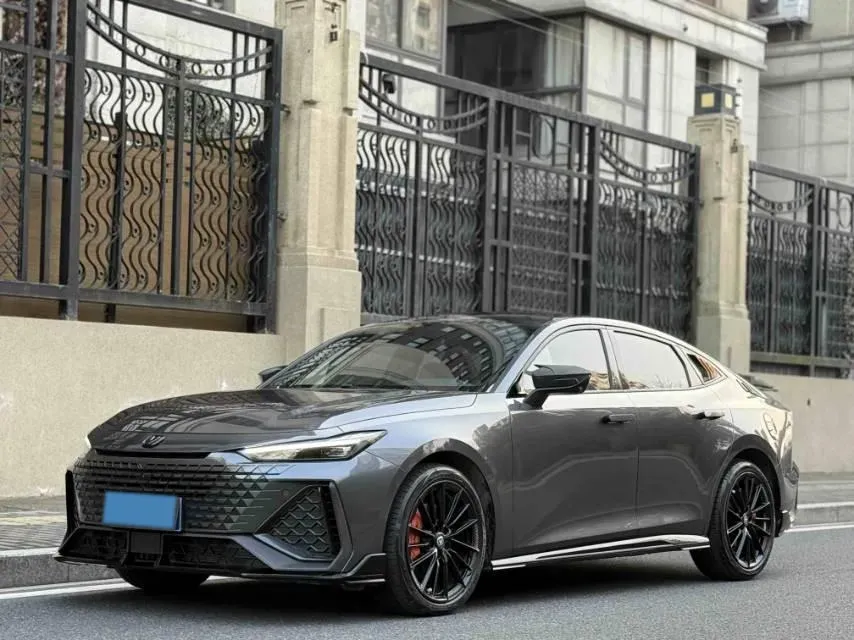 2023 ChangAn UNI-V 2.0T 233HP L4 8AT,autocango,china used car exporter,china ev exporter,chinese used car exporter,chinese used ev exporter