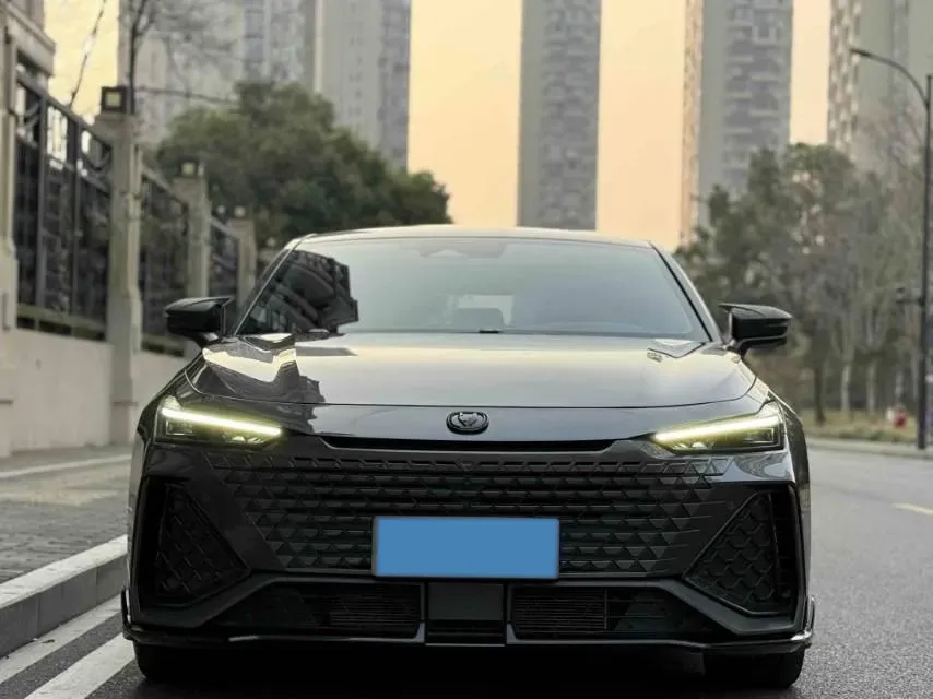 2023 ChangAn UNI-V 2.0T 233HP L4 8AT,autocango,china used car exporter,china ev exporter,chinese used car exporter,chinese used ev exporter