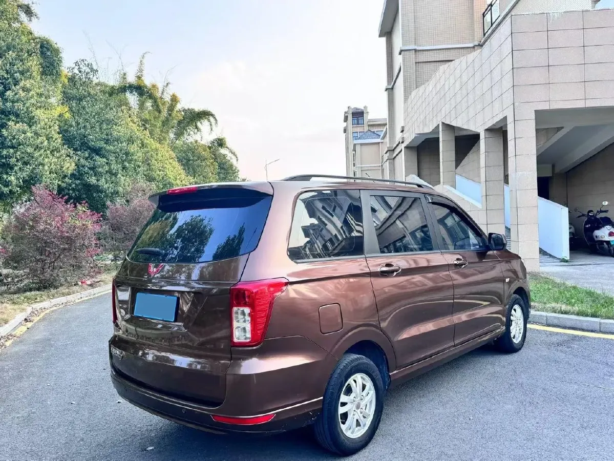 2021 WuLing HongGuang 1.5L 99HP L4 6MT,autocango,china used car exporter,china ev exporter,chinese used car exporter,chinese used ev exporter