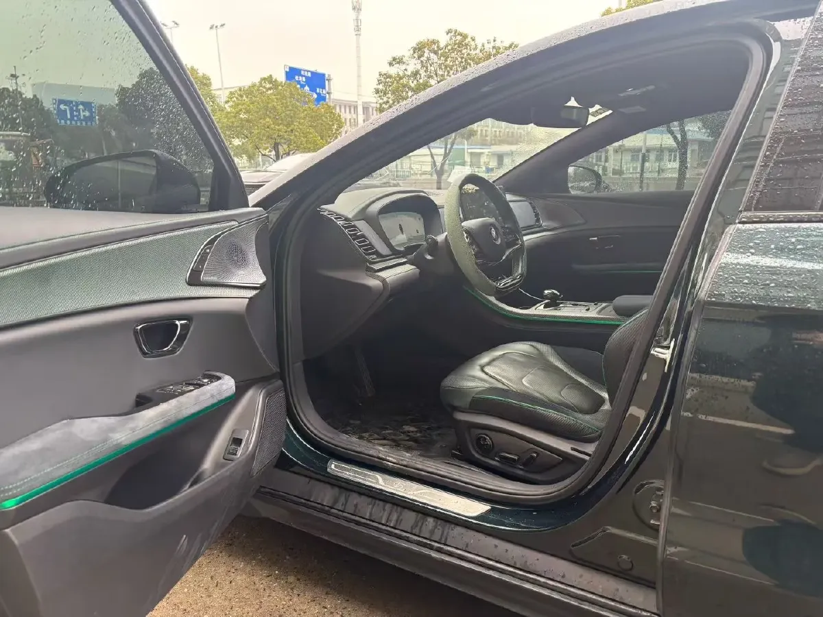 2022 Toyota Highlander 2.5L 192HP L4 E-CVT Hybrid,autocango,china used car exporter,china ev exporter,chinese used car exporter,chinese used ev exporter