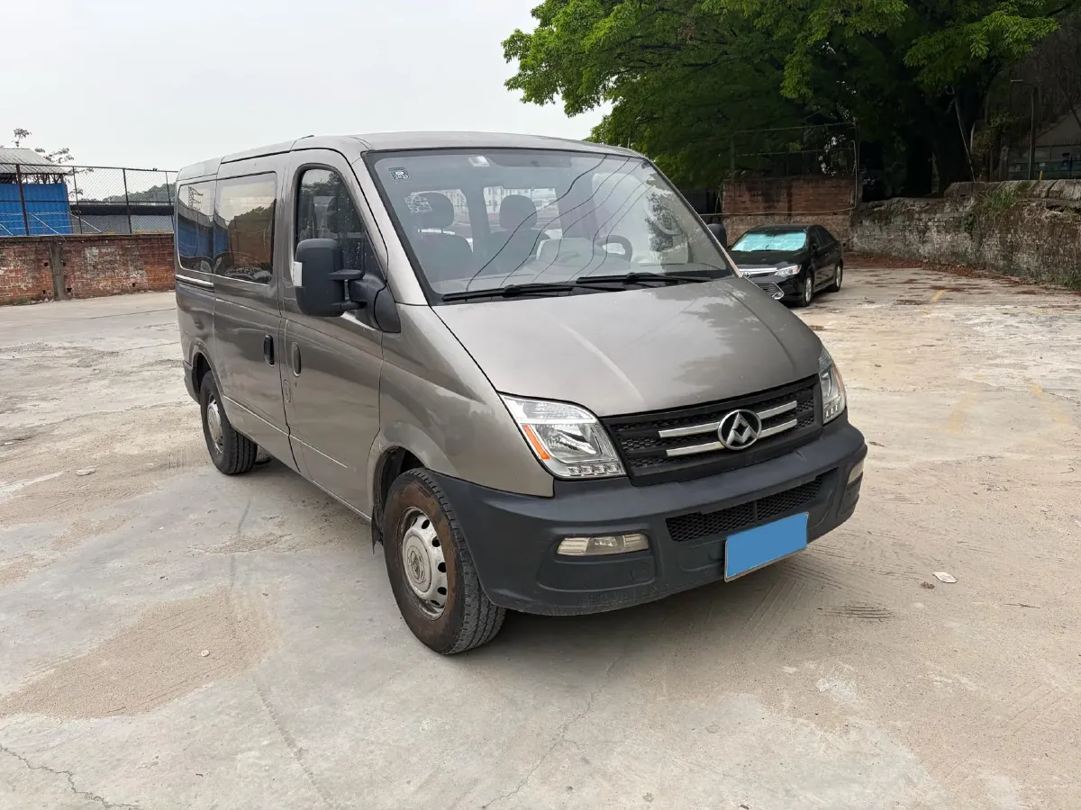 2019 MAXUS XinTu V80 2.5T 136HP L4 6MT,autocango,china used car exporter,china ev exporter,chinese used car exporter,chinese used ev exporter