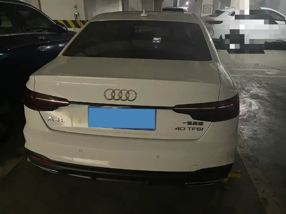 2024 Audi A4L 2.0T 190HP L4 7DCT,autocango,china used car exporter,china ev exporter,chinese used car exporter,chinese used ev exporter