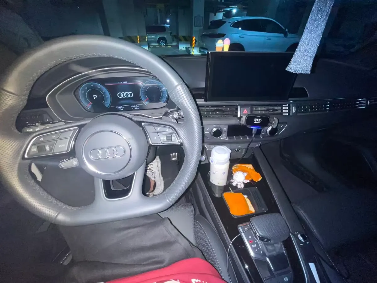 2024 Audi A4L 2.0T 190HP L4 7DCT,autocango,china used car exporter,china ev exporter,chinese used car exporter,chinese used ev exporter