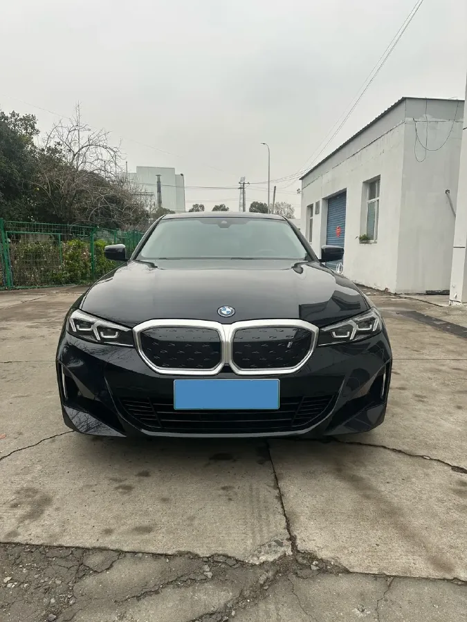 2024 BMW i3 BEV 70KWH,autocango,china used car exporter,china ev exporter,chinese used car exporter,chinese used ev exporter