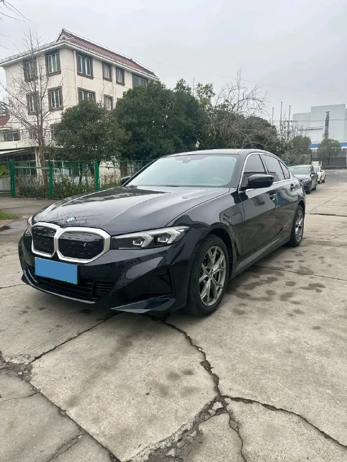 2024 BMW i3 BEV 70KWH,autocango,china used car exporter,china ev exporter,chinese used car exporter,chinese used ev exporter