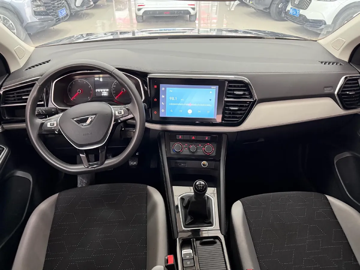 2024 Jetta VS5 1.4T 150HP L4 5MT,autocango,china used car exporter,china ev exporter,chinese used car exporter,chinese used ev exporter