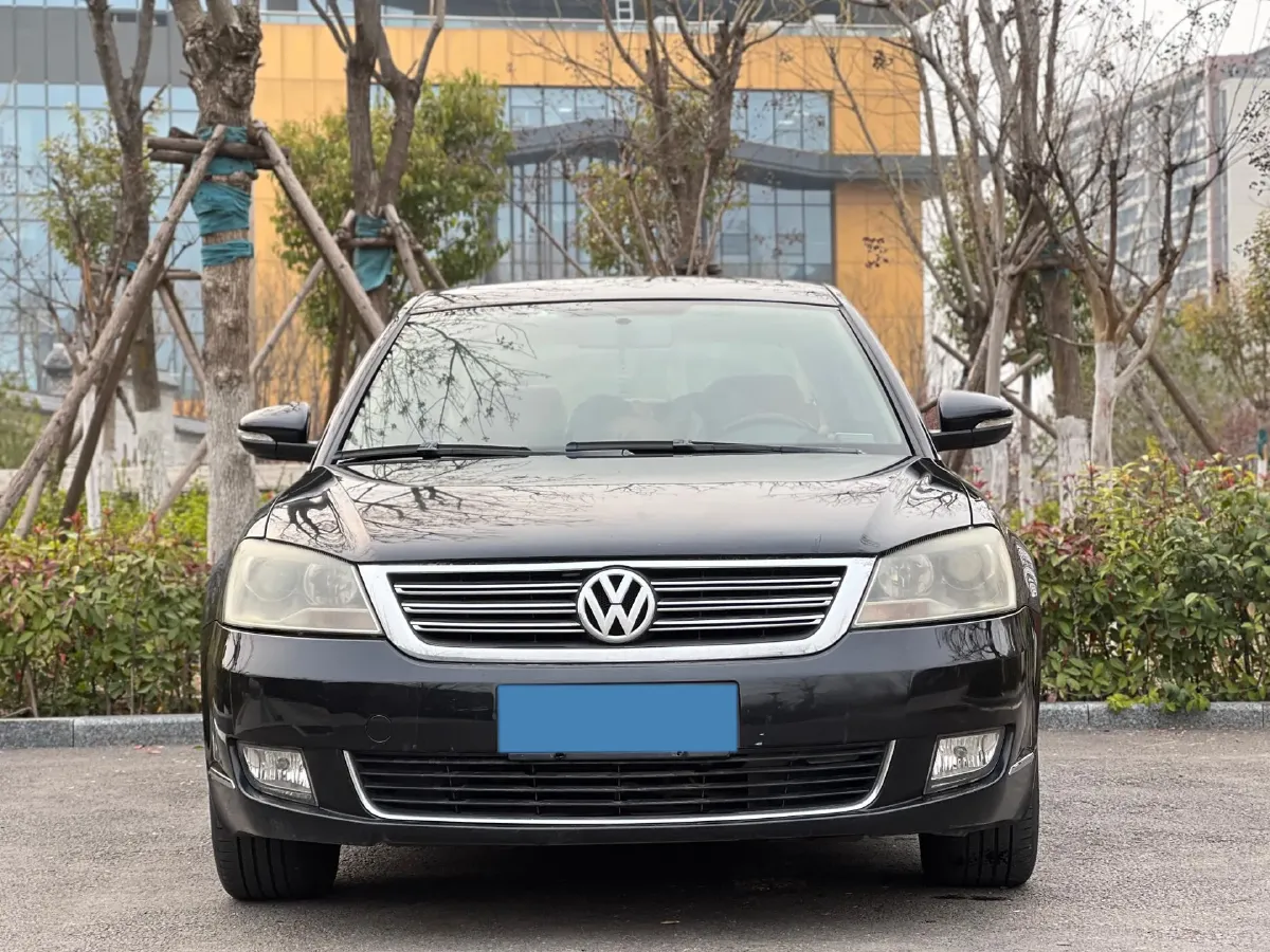 2011 Volkswagen Passat 1.8T 163HP L4 5AT,autocango,china used car exporter,china ev exporter,chinese used car exporter,chinese used ev exporter