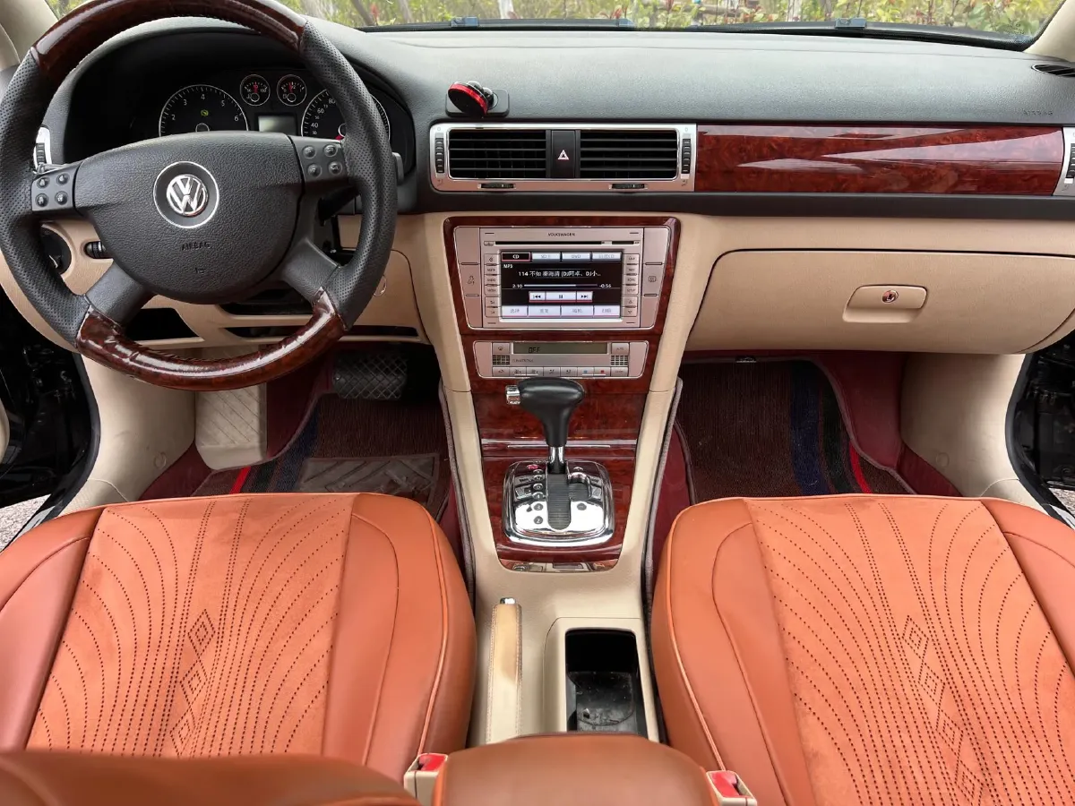 2011 Volkswagen Passat 1.8T 163HP L4 5AT,autocango,china used car exporter,china ev exporter,chinese used car exporter,chinese used ev exporter